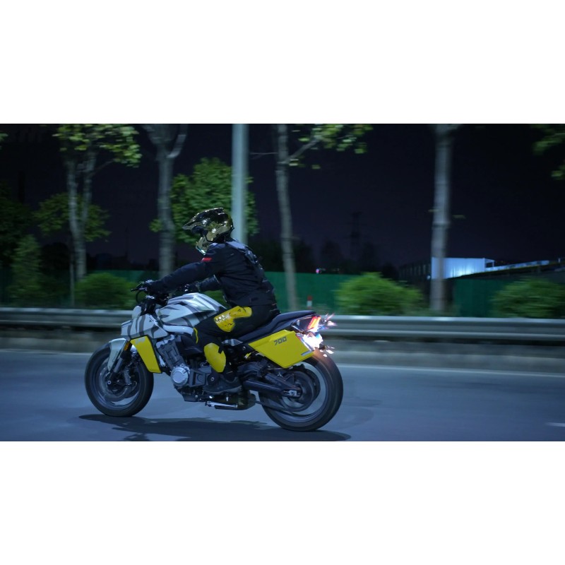 Мотоцикл спортивный Benda LFS 700 Black