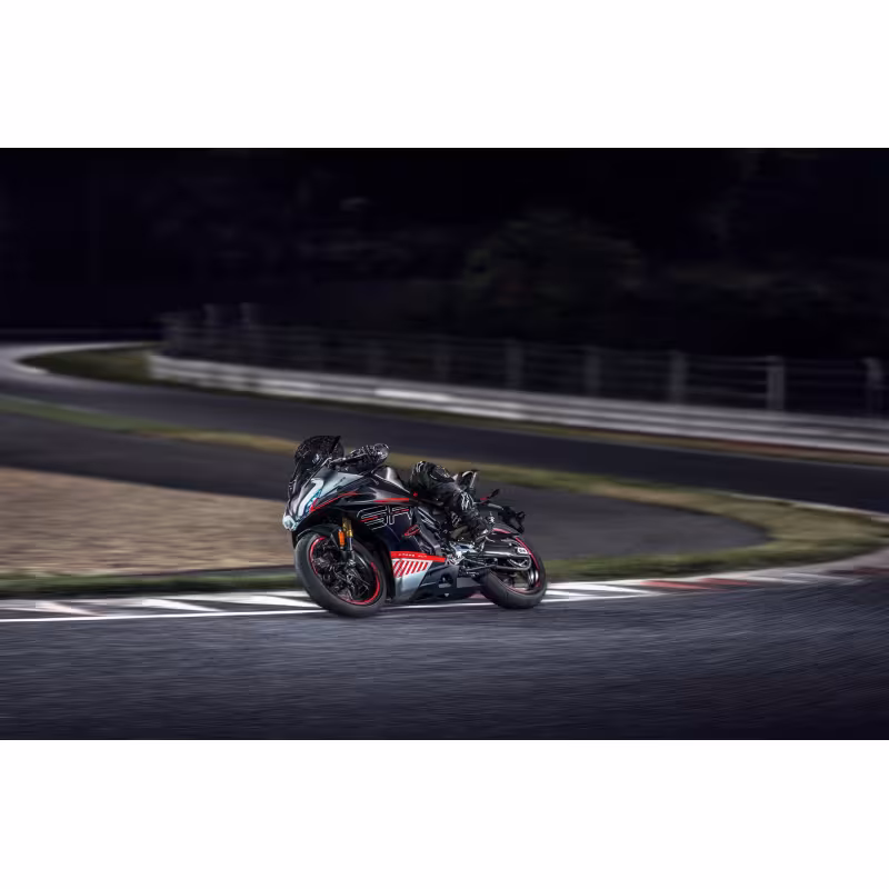 Мотоцикл спортивный CFMOTO 450SR, черный