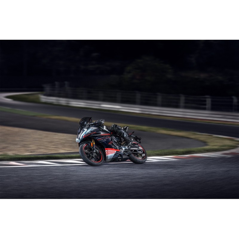 Мотоцикл спортивный CFMOTO 450SR, черный