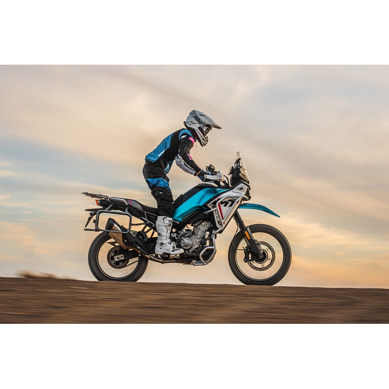 Мотоцикл эндуро туристический CFMOTO 450MT Touring, серый