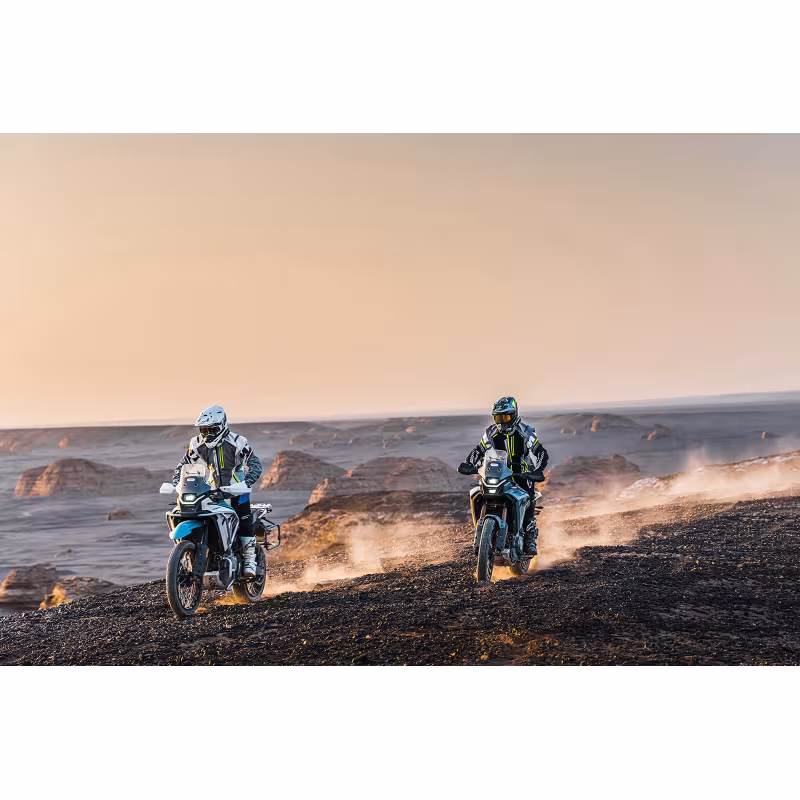 Мотоцикл эндуро туристический CFMOTO 450MT Touring, серый