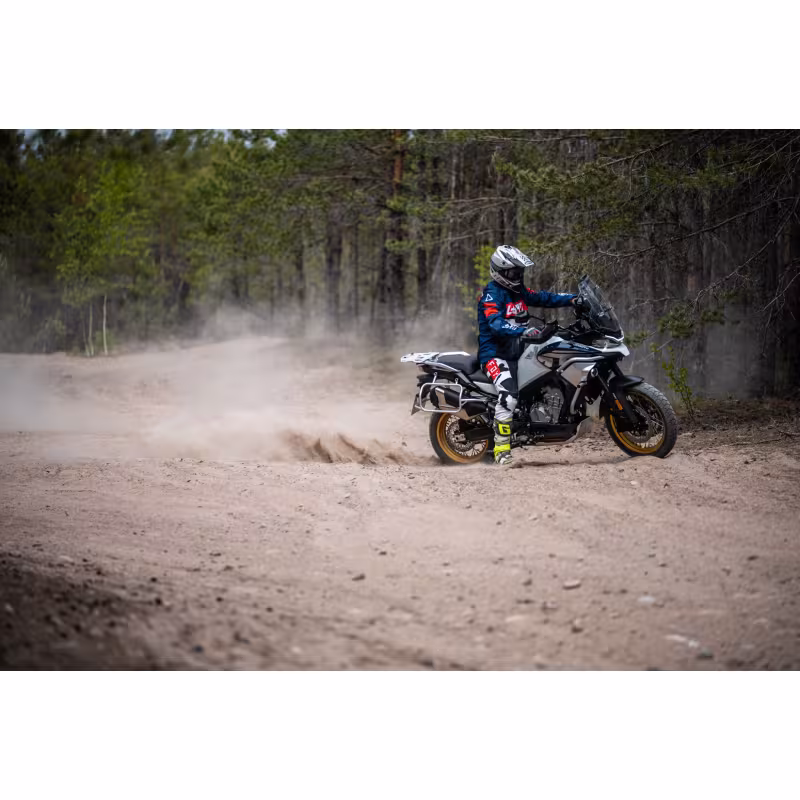 Мотоцикл эндуро туристический CFMOTO 800MT Explore, белый