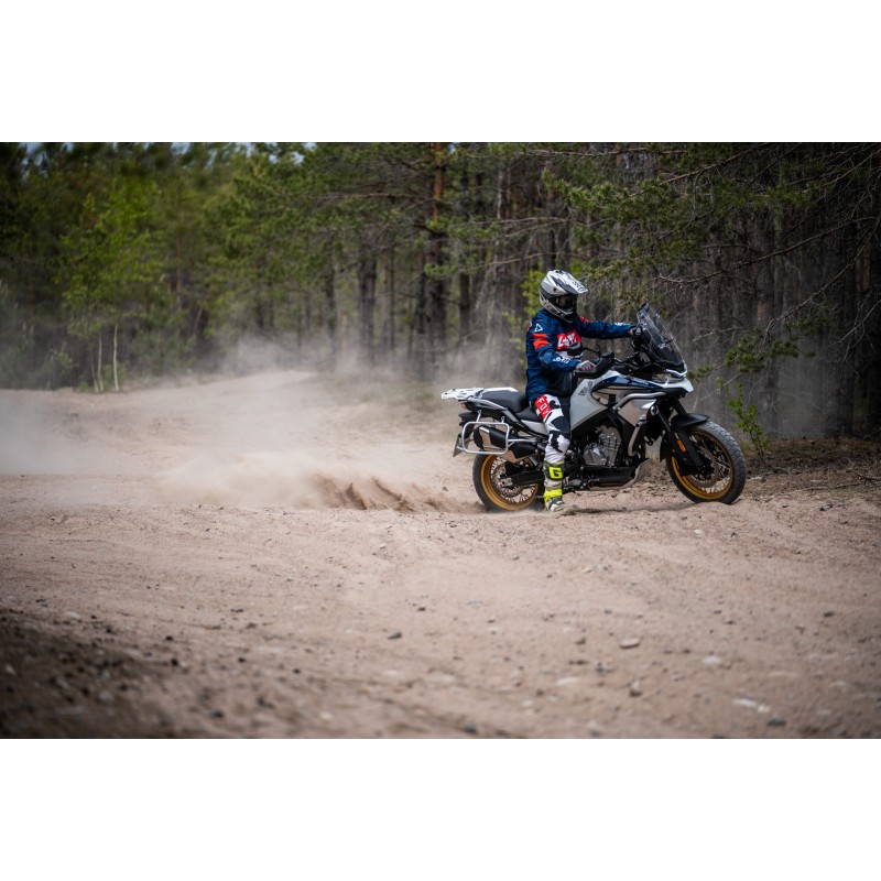 Мотоцикл эндуро туристический CFMOTO 800MT Explore, белый