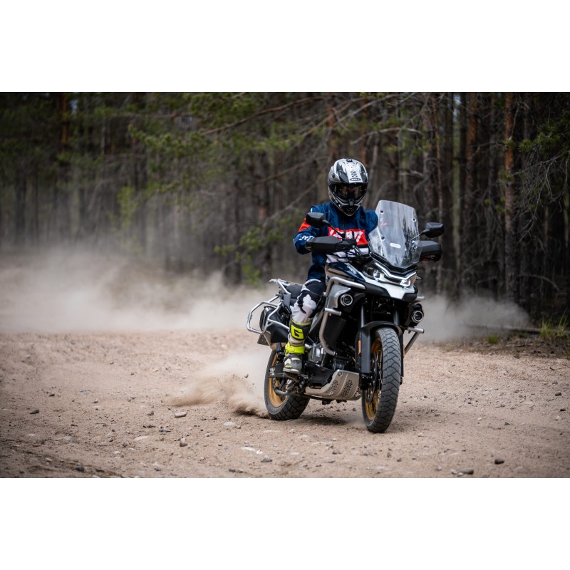 Мотоцикл эндуро туристический CFMOTO 800MT Explore, белый