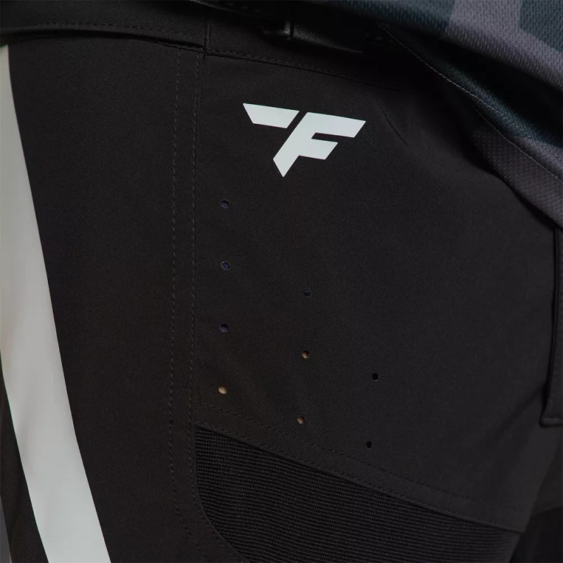 Мотобрюки мужские Finntrail Enduro 4610 Graphite, полиэстер, черный, размер 50-52 (L), 175-185 см