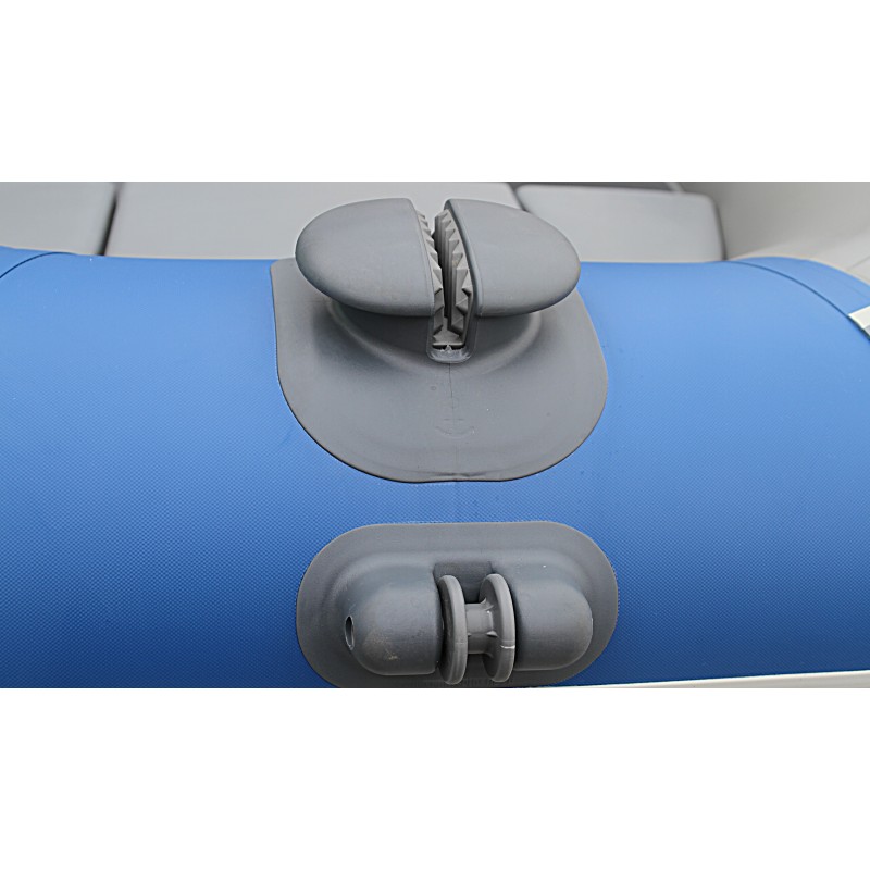 Лодка РИБ с интегрированным фальшбортом Angler Tornado 430 Skat Fi