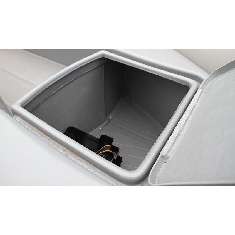 Лодка РИБ с интегрированным фальшбортом Angler Tornado 430 Skat Fi