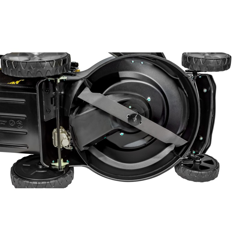 Газонокосилка бензиновая Champion LM5344 Pro