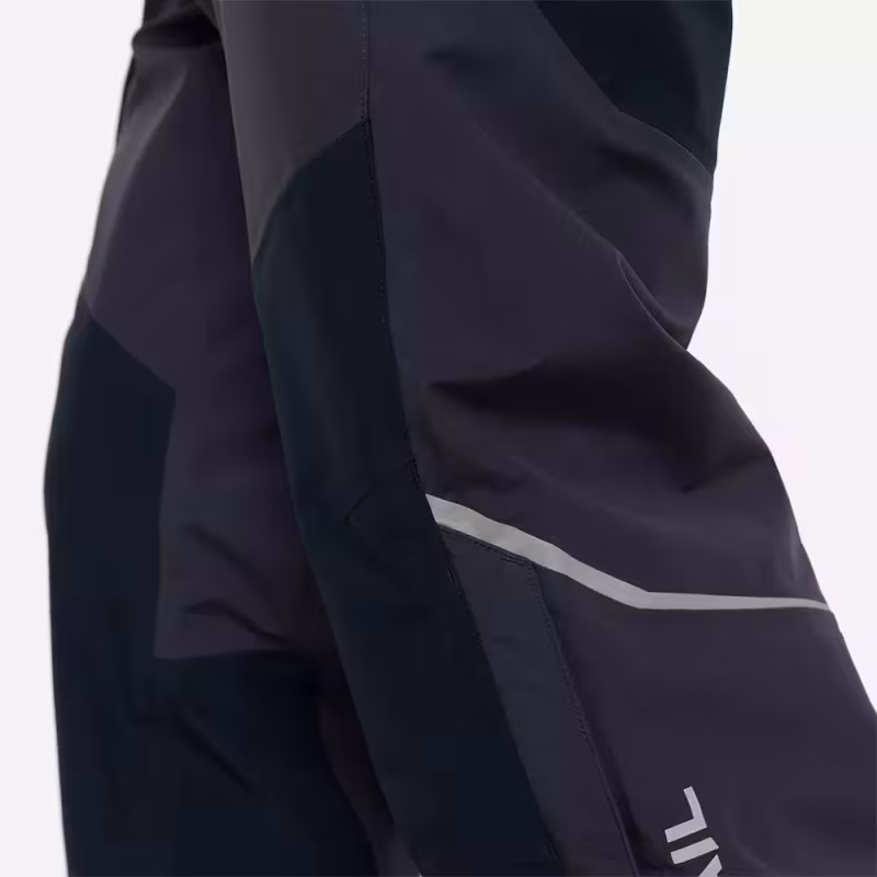 Полукомбинезон мужской Finntrail Excalibur 4616 DarkGrey, мембрана Hard-Tex, черный, размер 50-52 (L), 175-185 см