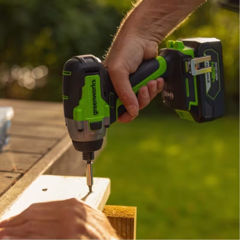 Гайковерт аккумуляторный ударный Greenworks GD24ID3