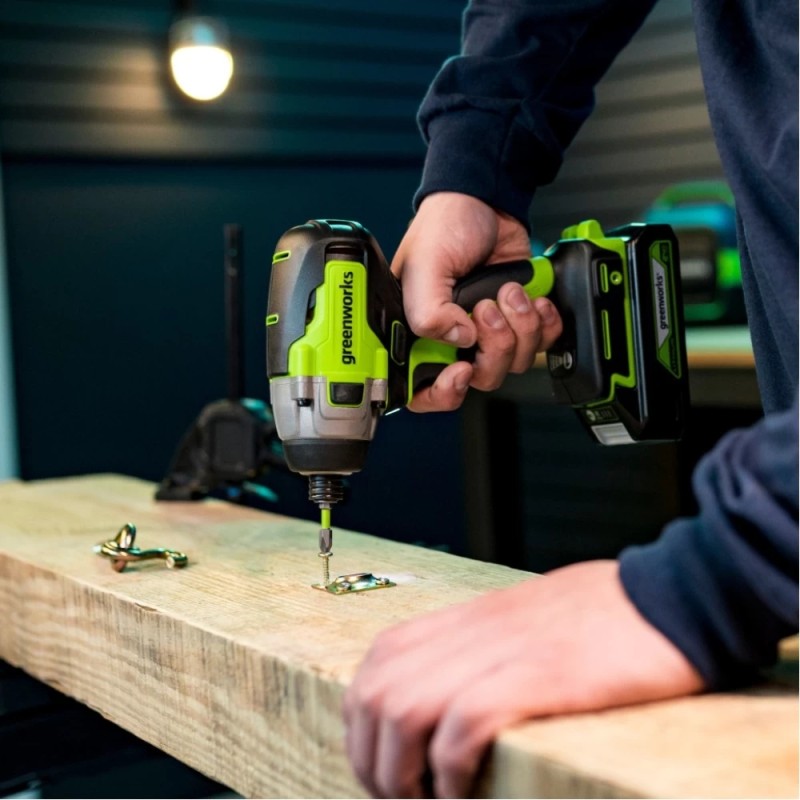 Гайковерт аккумуляторный ударный Greenworks GD24ID3