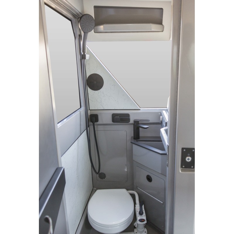 Судно моторное маломерное Vboats Voyager 850 Cabin