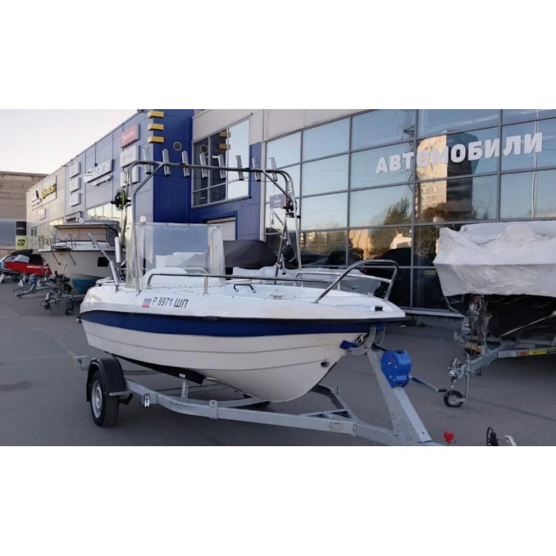 Лодка пластиковая Бокар в комплекте с лодочным мотором Suzuki DF 60 (2015 г.в.)