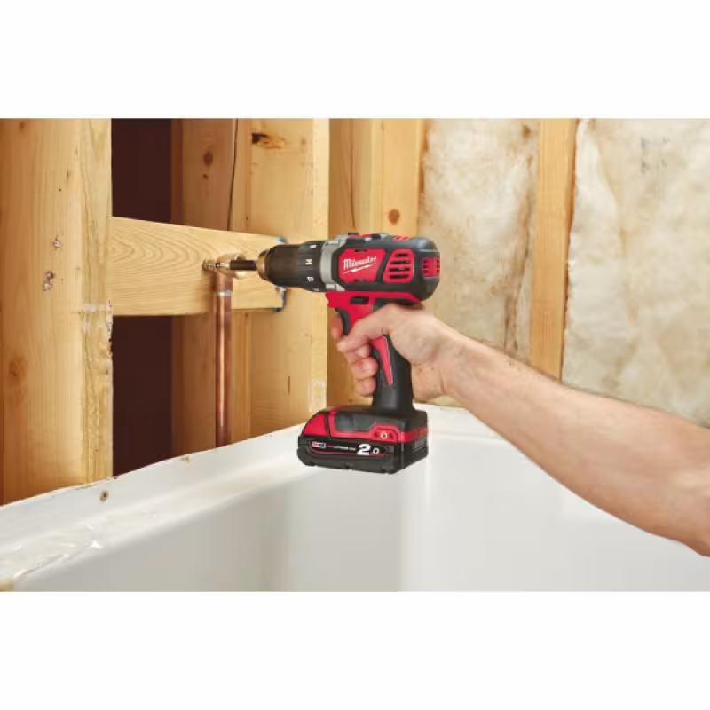Дрель-шуруповерт аккумуляторная Milwaukee M18 BDD-0