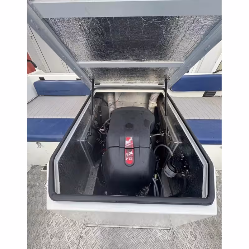 Лодка алюминиевая NorthSilver Pro 675 Jet в комплекте со стационарным мотором Mercury Optimax Sport Jet