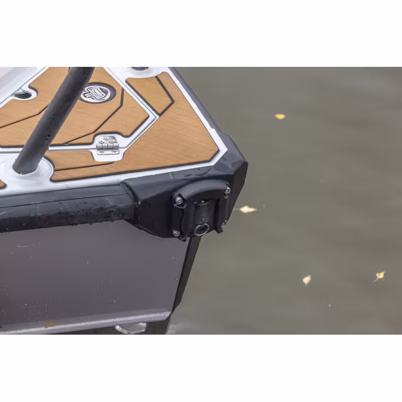 Судно моторное маломерное VBoats Voyager 600 Cabin