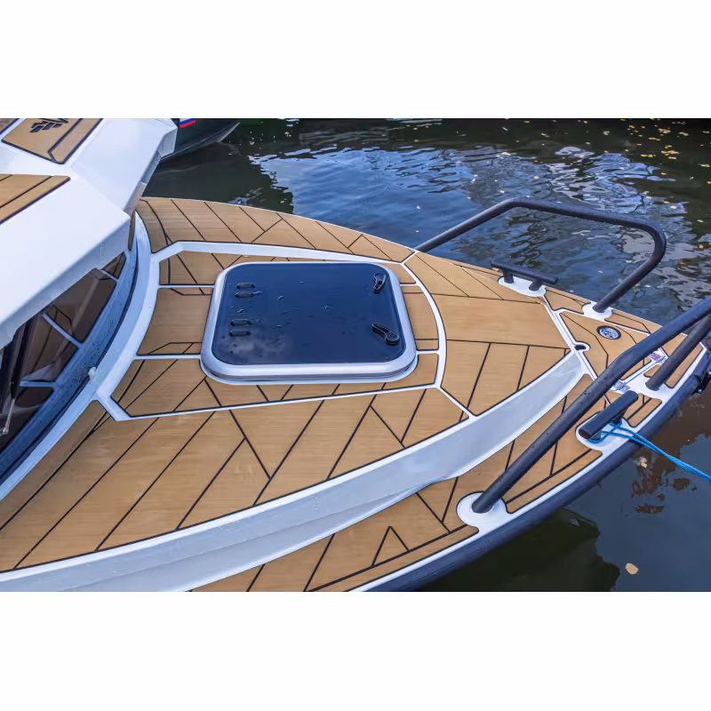 Судно моторное маломерное VBoats Voyager 600 Cabin