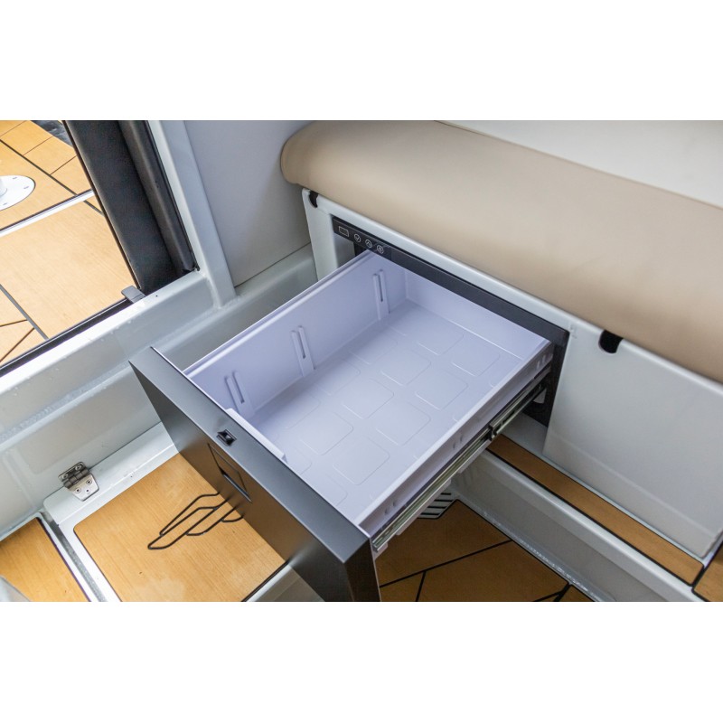 Судно моторное маломерное VBoats Voyager 600 Cabin