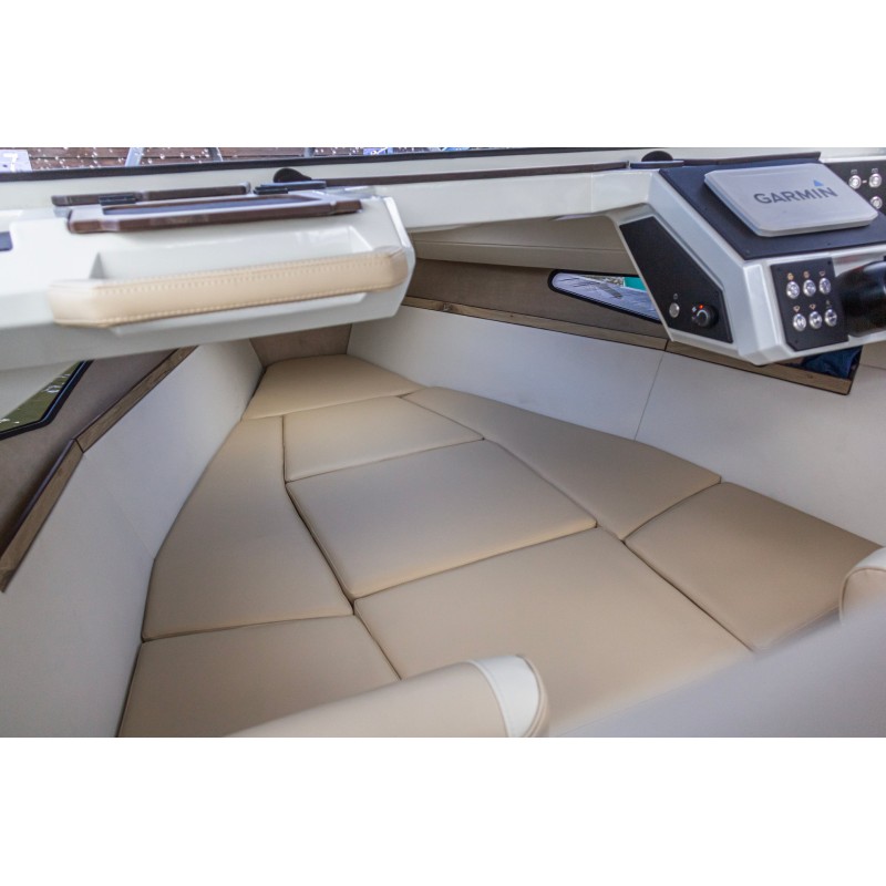 Судно моторное маломерное VBoats Voyager 600 Cabin