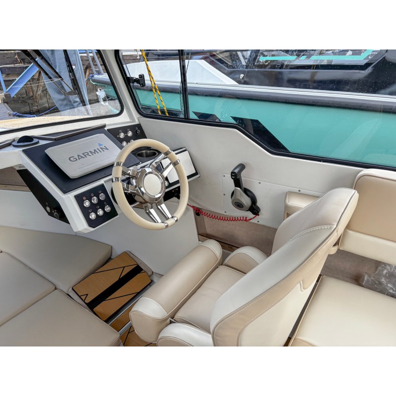 Судно моторное маломерное VBoats Voyager 600 Cabin