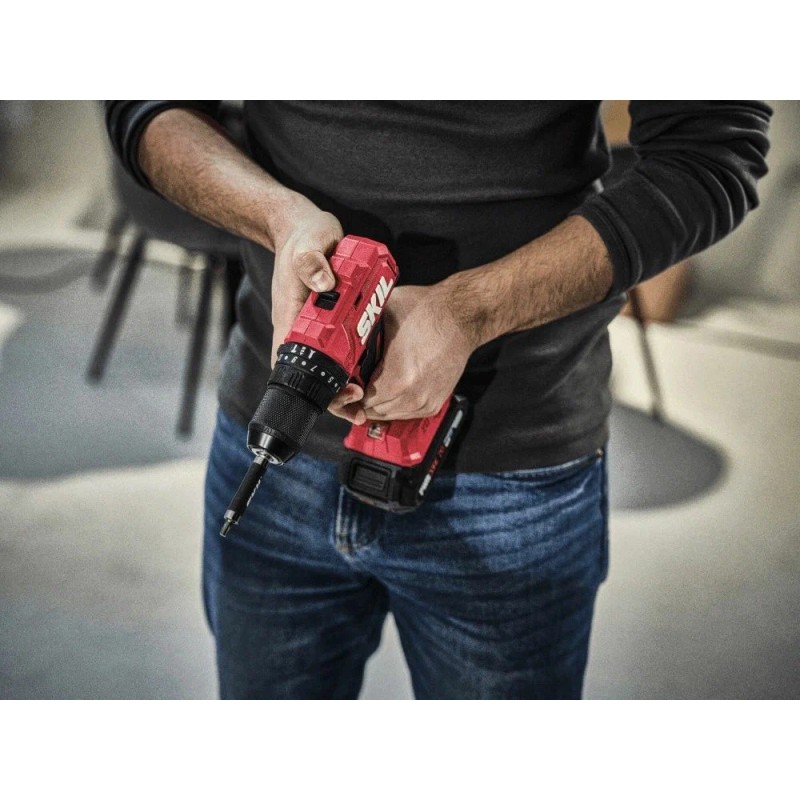 Дрель-шуруповерт аккумуляторная Skil DL6280 (с двумя АКБ)