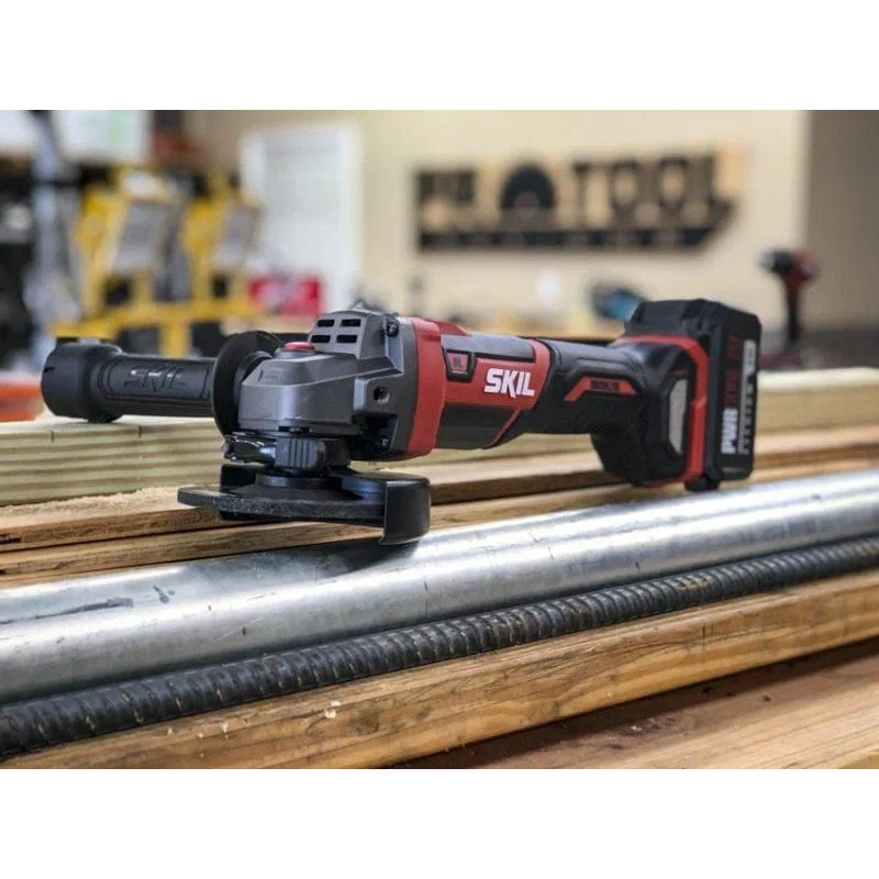 Шлифмашина угловая аккумуляторная Skil AG2907 (с двумя АКБ)