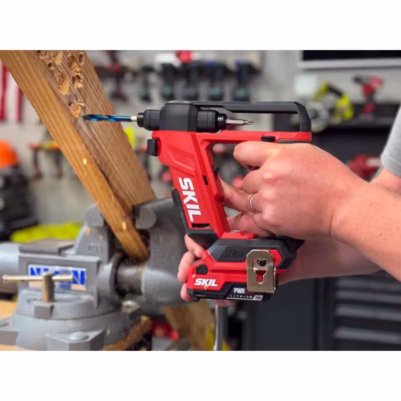 Дрель-шуруповерт аккумуляторная Skil DL6300